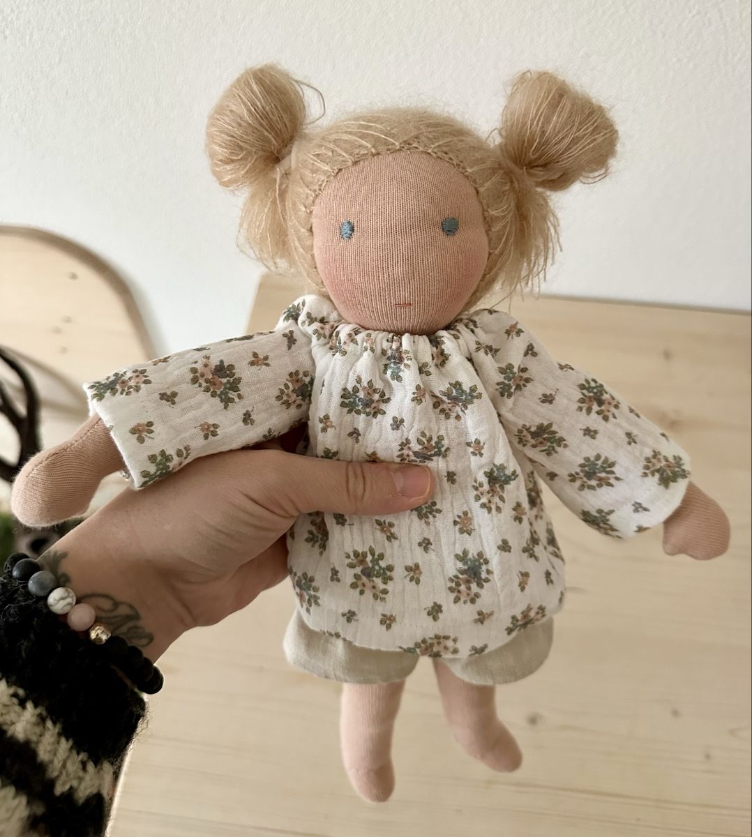 Puppen: Puppe im Waldorf Stil 35cm NEU – Neu (gemäss Beschreibung) aus Winterthur von and_v8z7 2