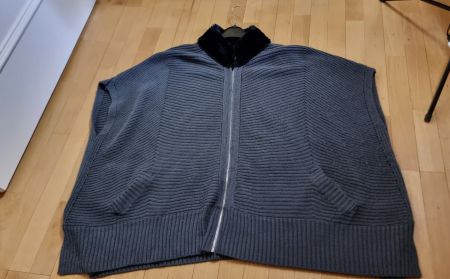 Strickponcho mit Kunstfellkragen Gr. XXL  Poncho