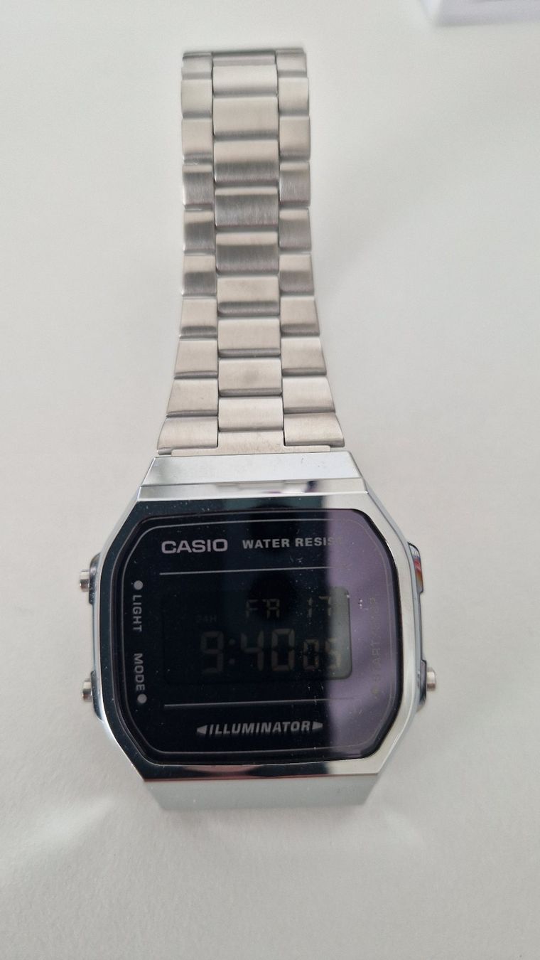 Casio Uhren: Casio A168WEM-1EF – Gebraucht aus Wallisellen von romanf2010