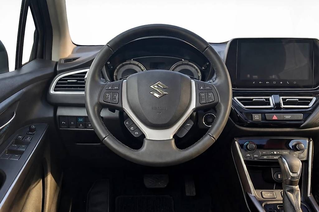 Automobili: Suzuki S Cross 1.5 Compact Top Hybrid  – Usato da Chesières venduto da bar_8lvs 3