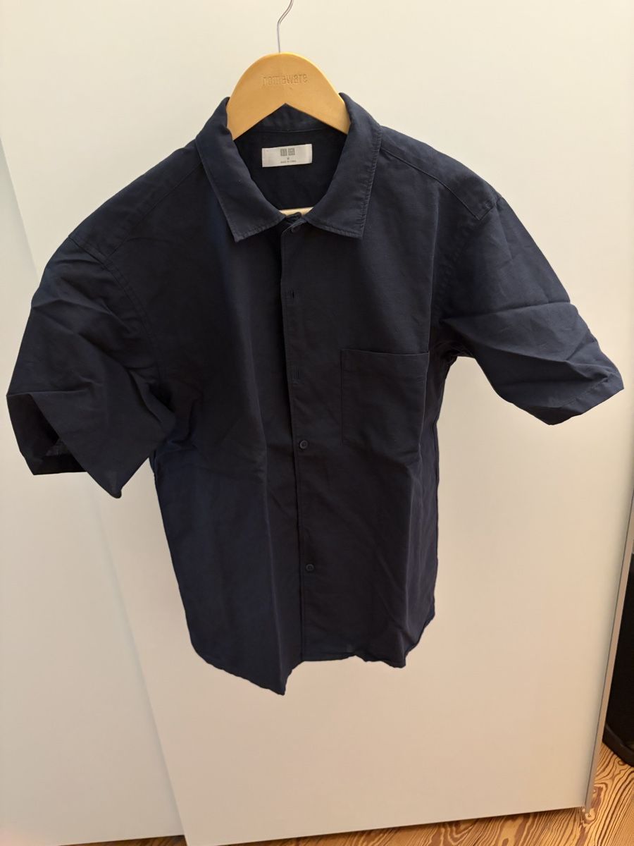 Chemises: Uniqlo Leinenhemd Kurzarm Navy Gr. M – D'occasion à Zürich par jak_89nh