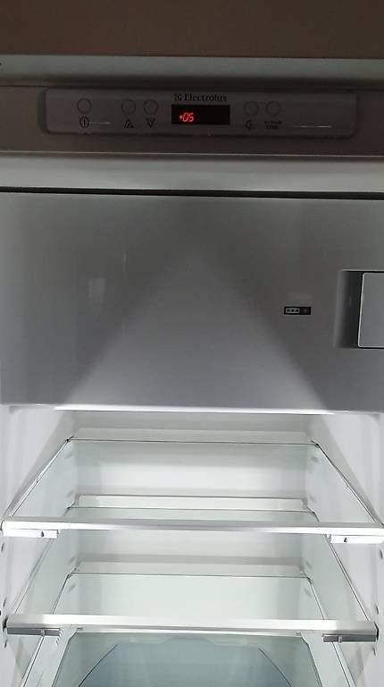 Frigoriferi: Réfrigérateur Electrolux encastrable – Usato da Montfaucon venduto da crili1 2