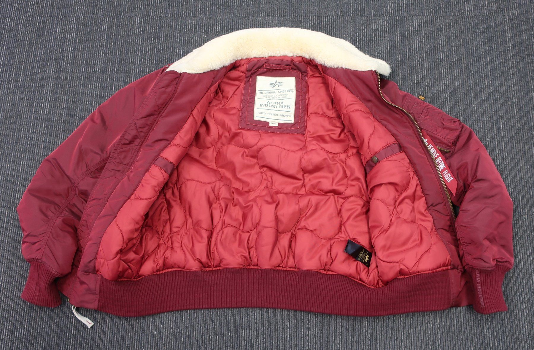 Alpha Industries Giacche: Alpha Industries Winterjacke – Usato da Volketswil venduto da brockipfannenstil 7