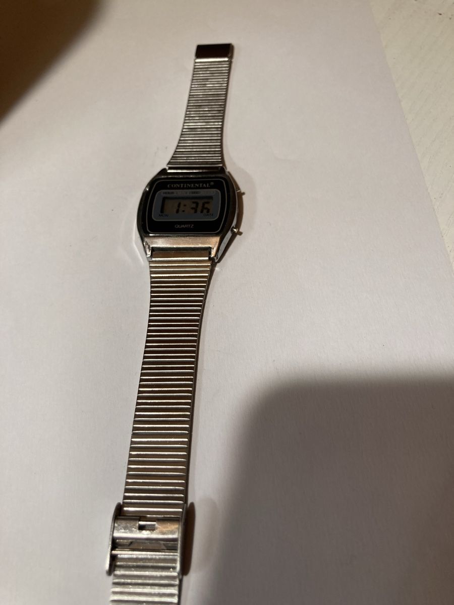 Continental Orologi: Continental Lcd uhr 33x39 mm – Usato da Glattbrugg venduto da vintagemania 1