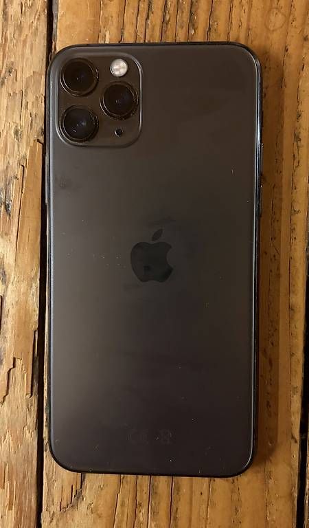 Telefoni cellulari / Smartphones: IPhone 11 Pro – Usato da Bottmingen venduto da lieselottealexander