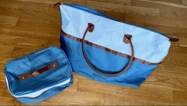 Blaue Weekender Reisetasche & Kosmetiktasche im Set!