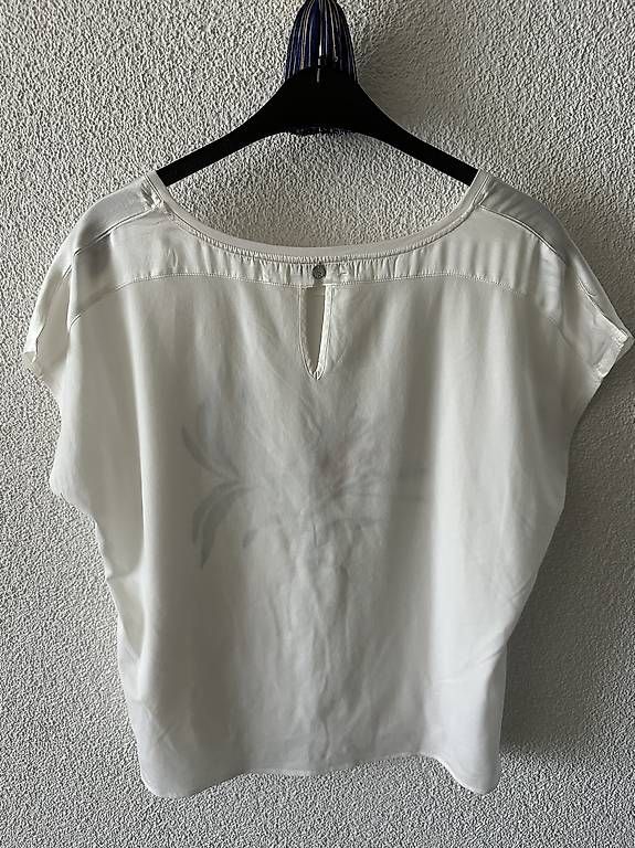 Blusen: Nile 2 Blusen L – Gebraucht aus Gerlafingen von Uragano 3