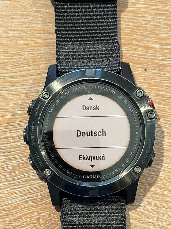 Garmin Smartwatch: Garmin Fenix 5X mit Saphirglas – D'occasion à Esslingen par jabbawock 1