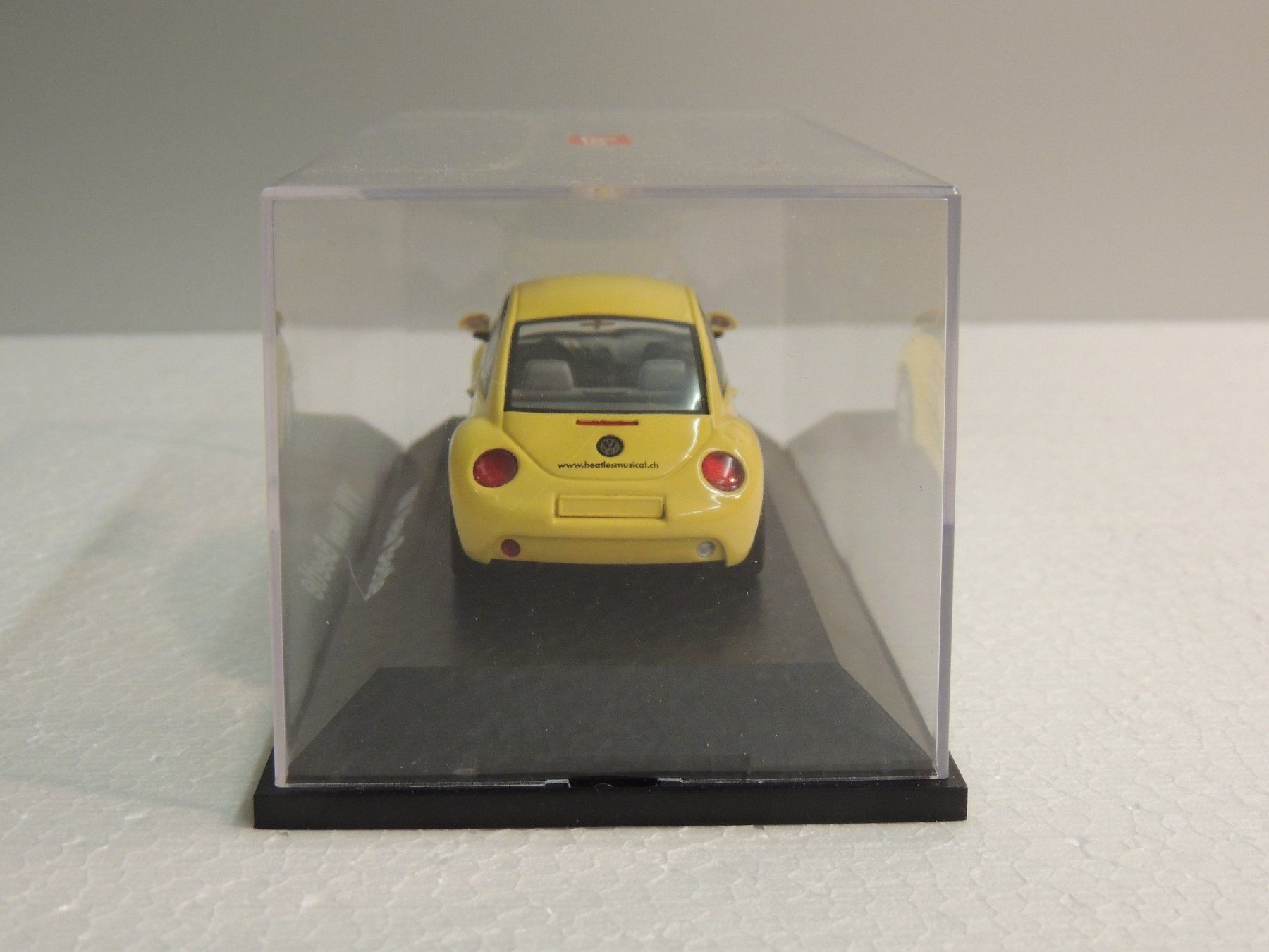 Schuco Modellini d'auto: Schuco VW New Beetle gelb 1:43 – Nuovo e nell'imballaggio originale da Corminboeuf venduto da corbay 3