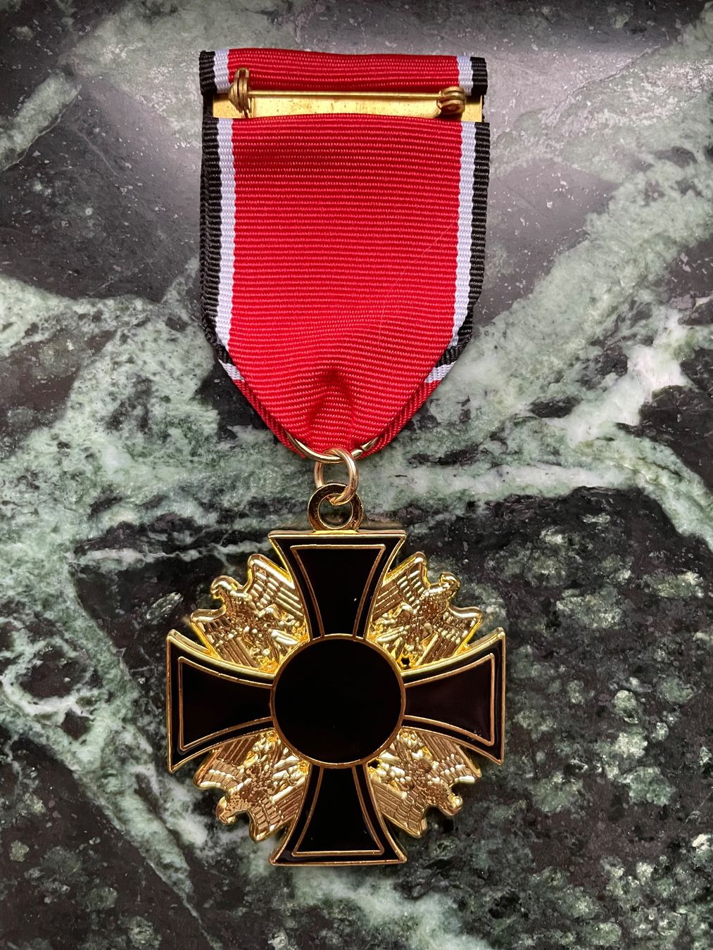 Medaglie: Das Kreuz der Toten 3. Stufe 1957 Version – Usato da Basel venduto da OrdenMax 1