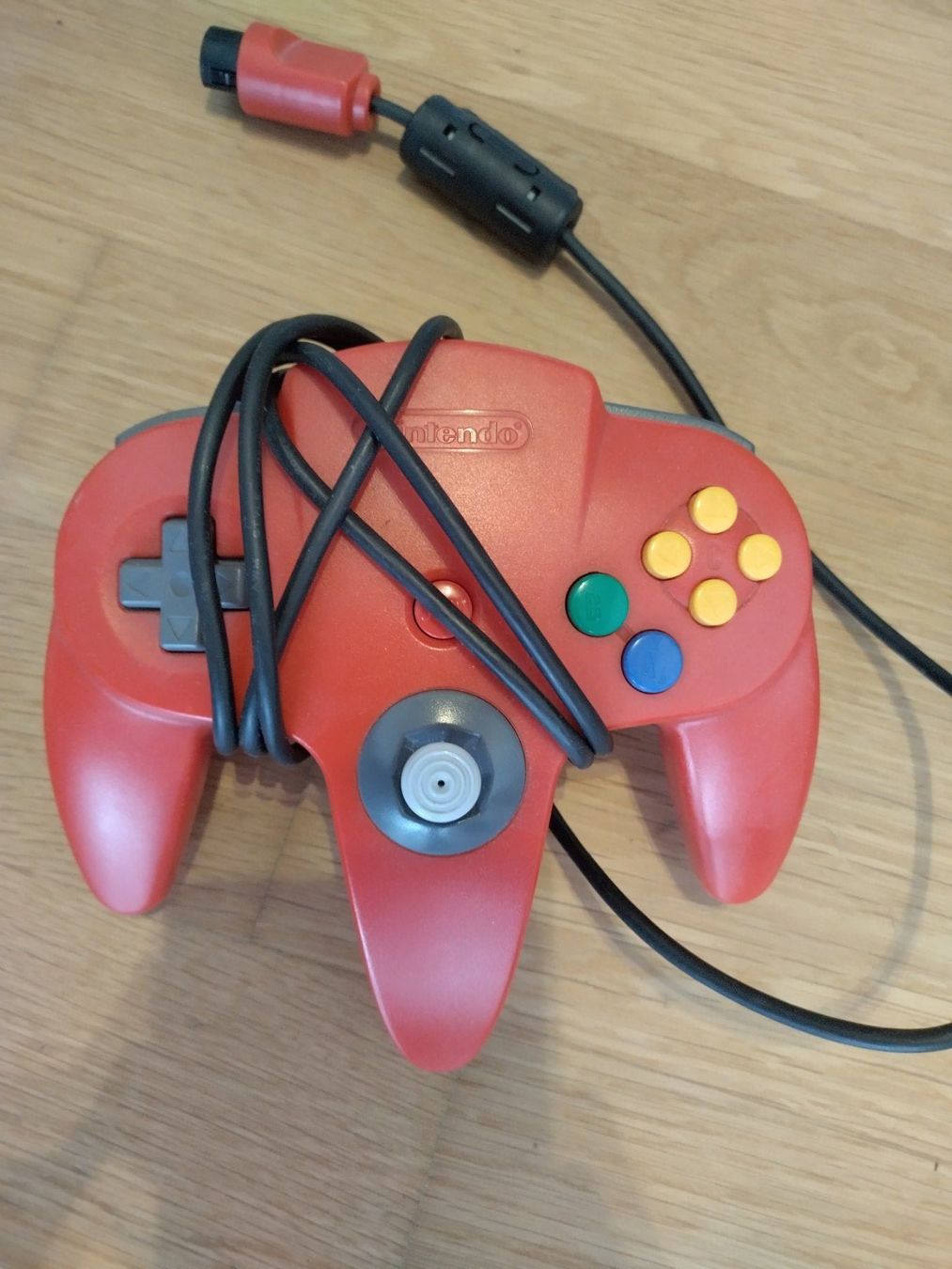 Controller: Nintendo 64 Controller - Rot – Gebraucht aus Dübendorf von