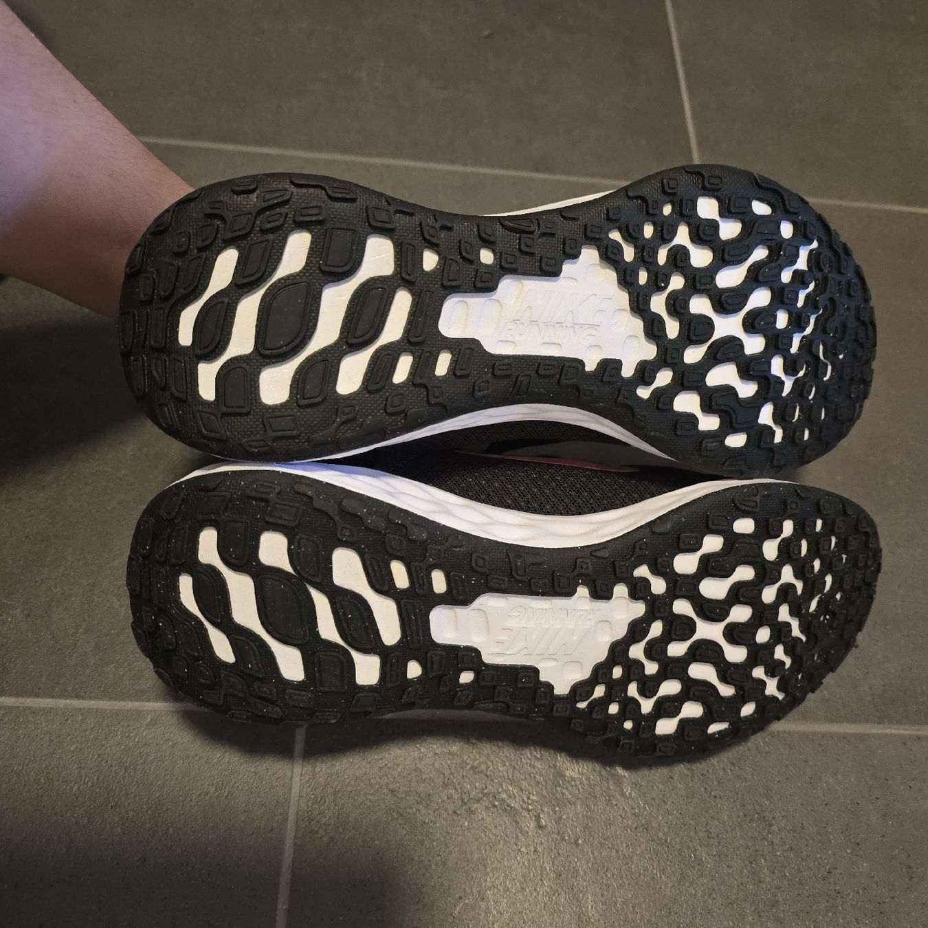 Nike Scarpe da uomo: Nike running – Nuovo e nell'imballaggio originale da Zürich venduto da lar_d9pc 1