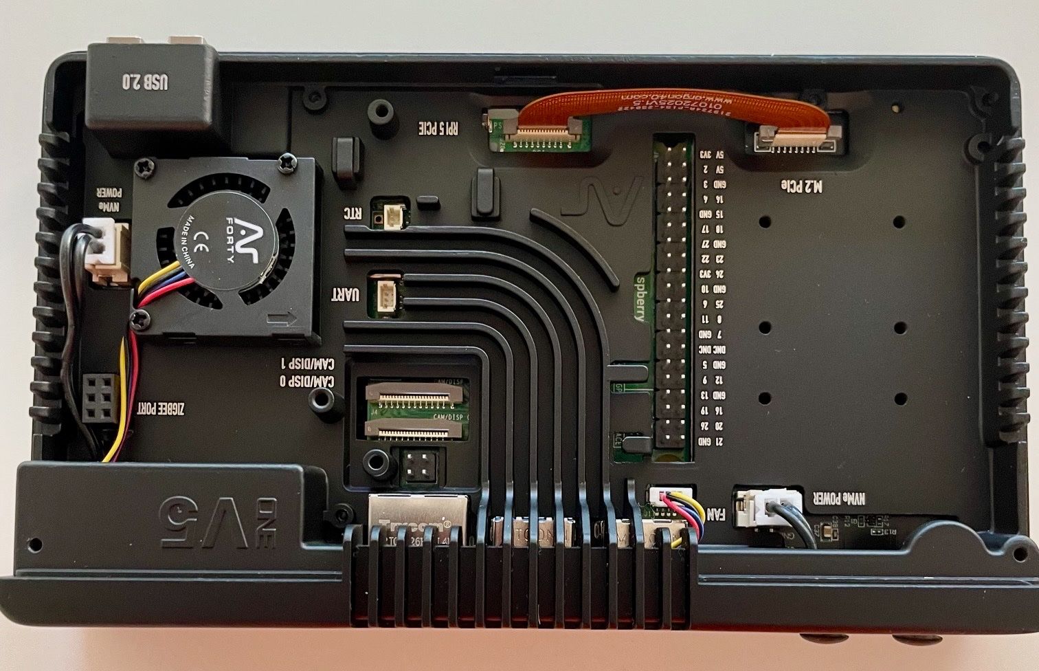 Raspberry Pi PC: Komplett-Set Raspberry Pi 5 8GB mit 4TB SSD und Argon ONE V5 – Usato da Cham venduto da santer 1
