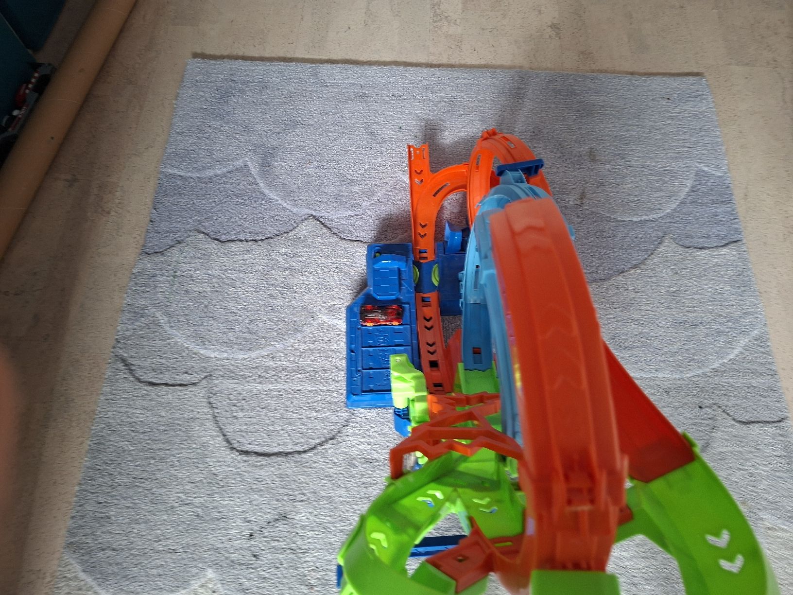 Hot Wheels Rennbahnen: Hot Wheels Rennbahn mit Looping  – Gebraucht aus Zäziwil von Maarty 2