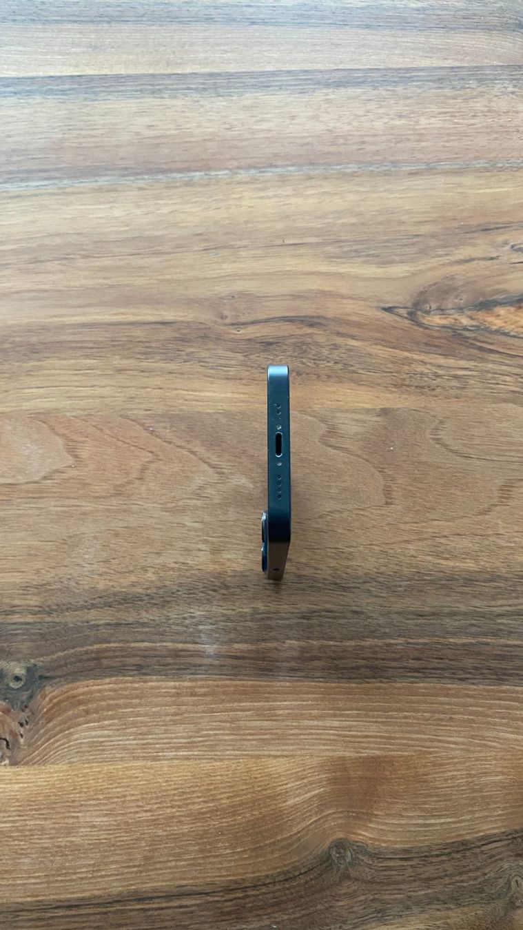 Apple Telefoni cellulari / Smartphones: Apple Iphone 13 mini 128 gb – Usato da Stettlen venduto da Laurins.Profil 2