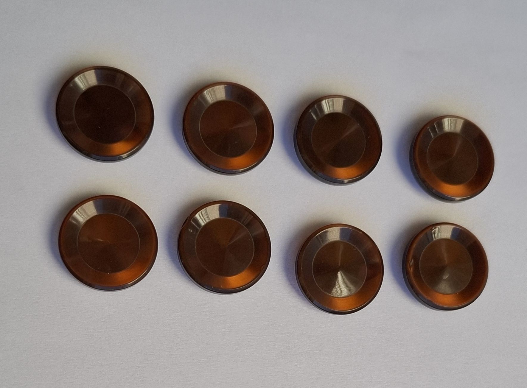 Knöpfe: 8 Stück Knöpfe caramelbraun, 18 mm. – Gebraucht aus Dietikon von Hirschkopf 6