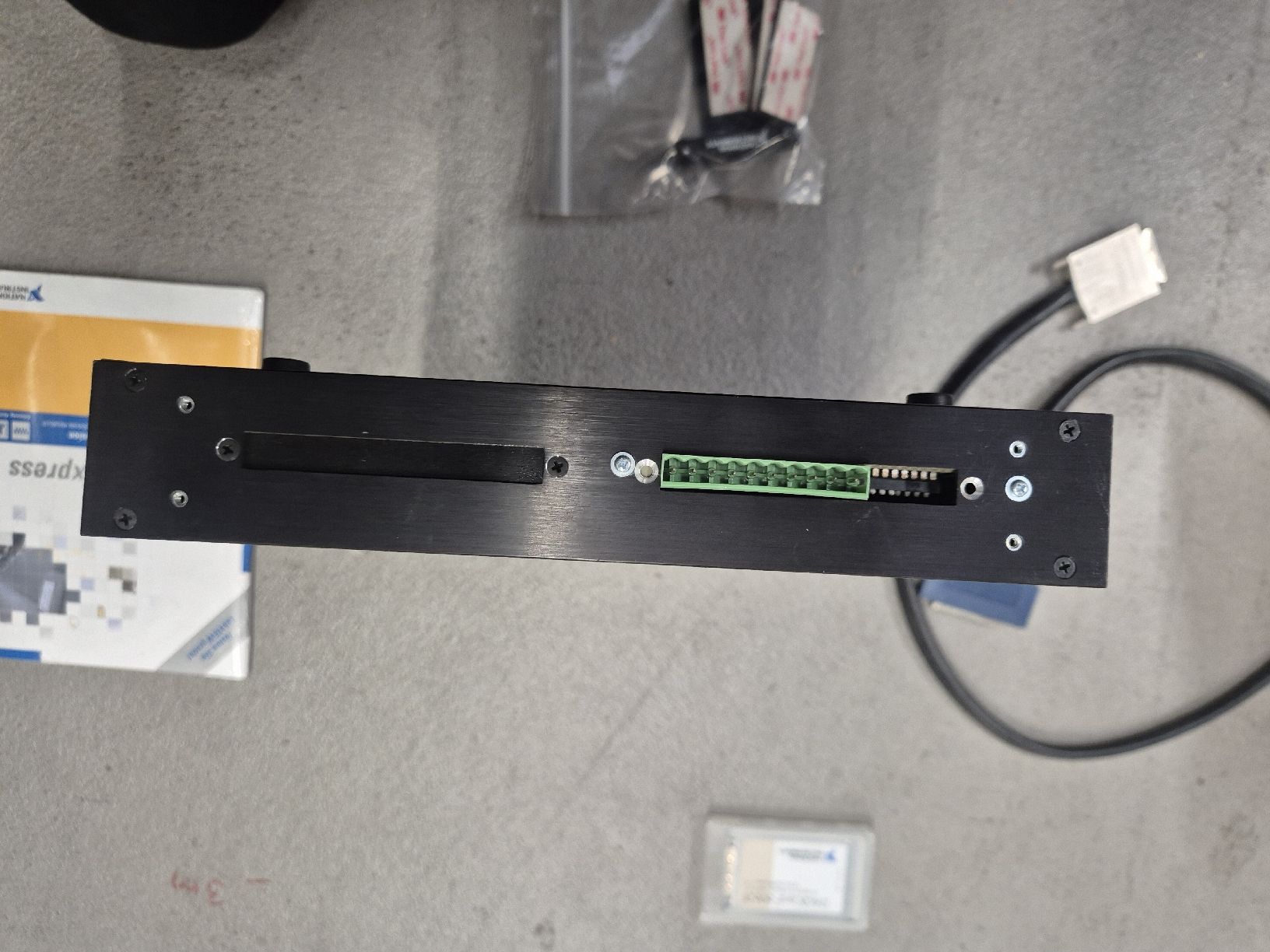 Misurare: National Instruments CA-1000 Connector Enclosure – Usato da Thalwil venduto da Moritz.A 9
