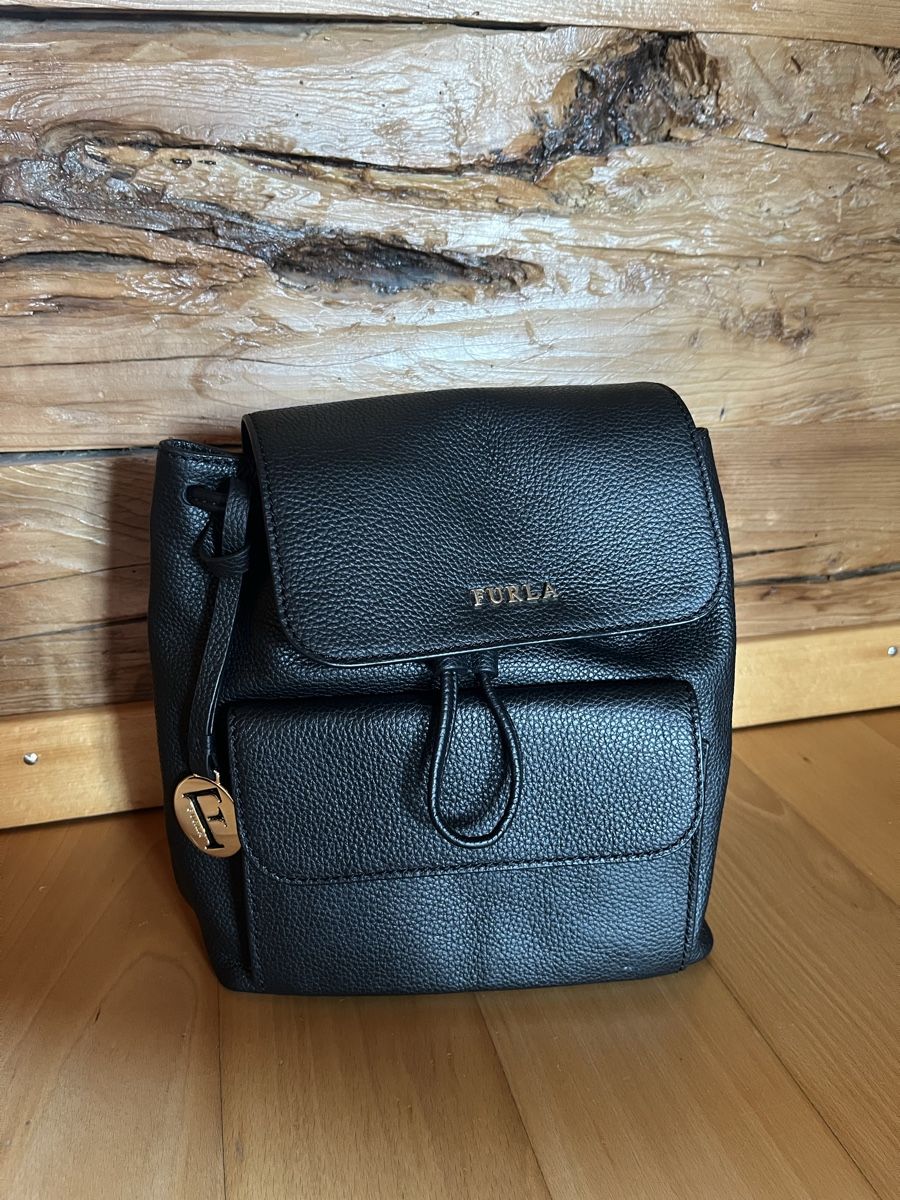 Furla Rucksäcke: Kleiner Rucksack Furla – Gebraucht aus Holzhäusern ZG von sto_x2m7