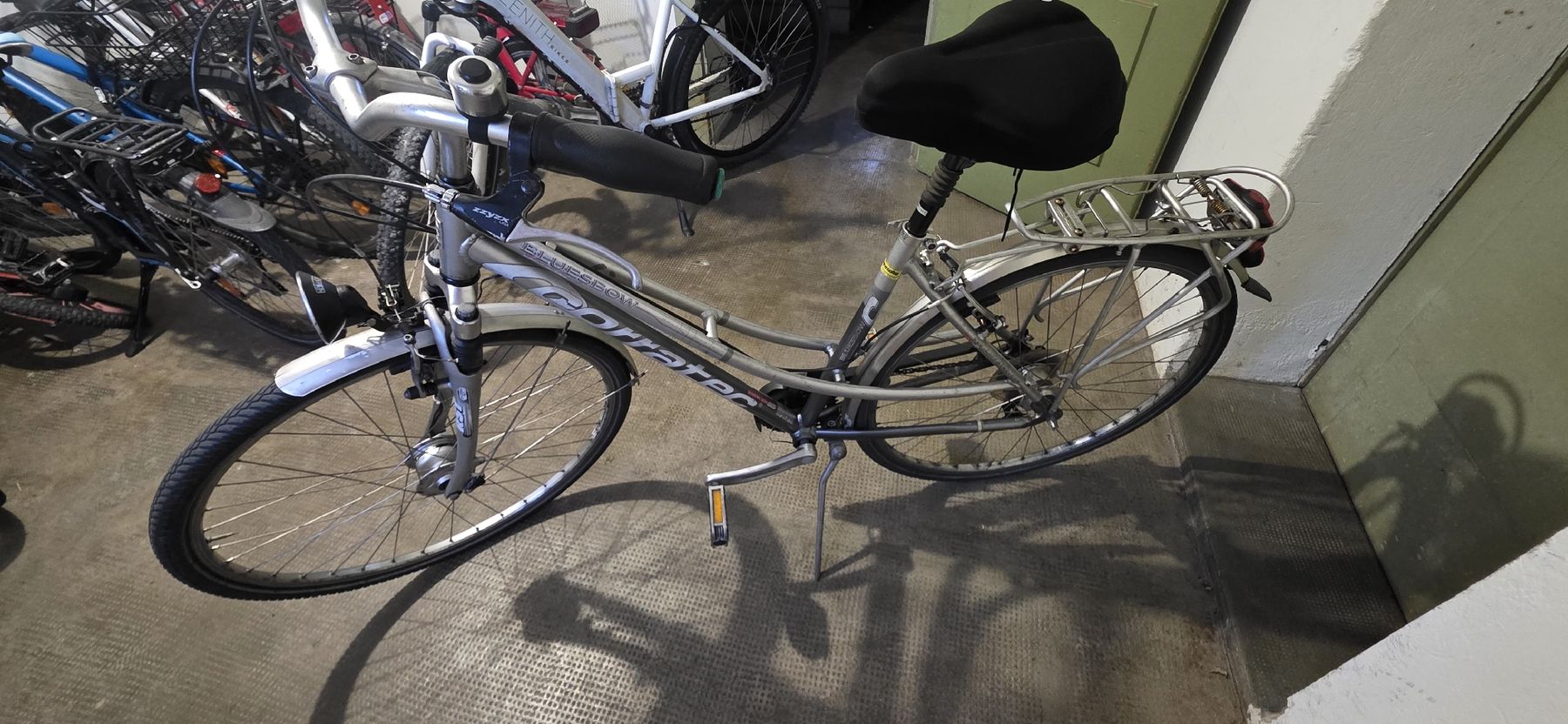 Velos: Damen Velo – Defekt aus Solothurn von mar_8qf8 2