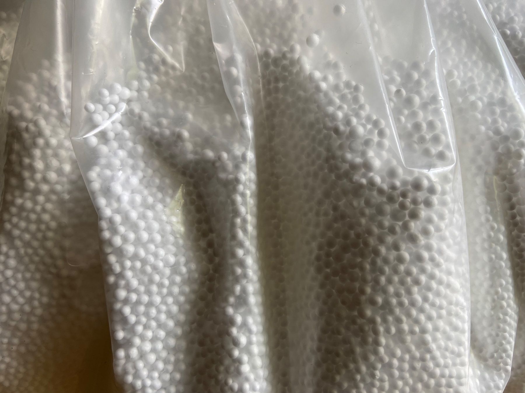 Materiale di riempimento: Billes de polystyrène pour rembourrage de coussin, pouf etc. – Nuovo e nell'imballaggio originale da Lausanne venduto da maintenant