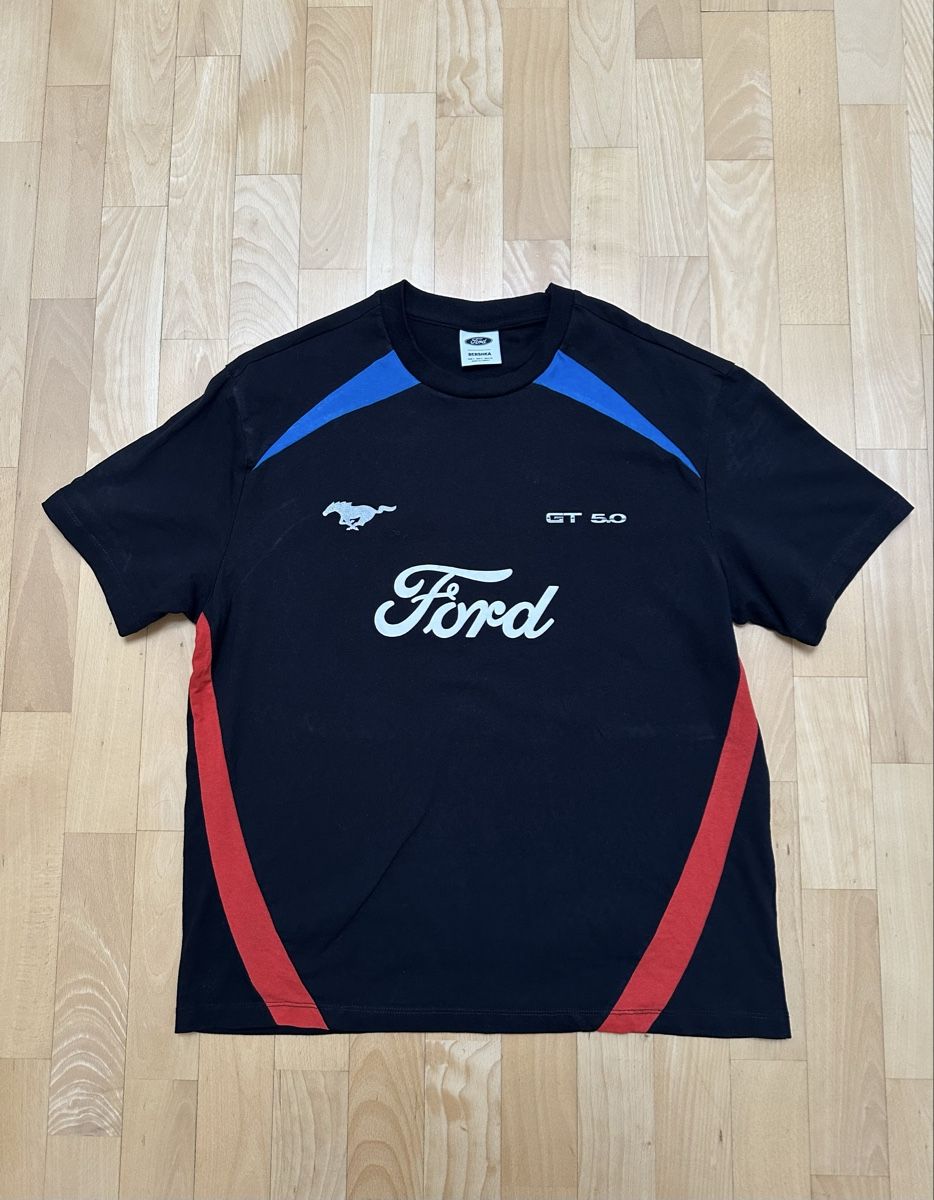Bershka T-shirt: Bershka Ford T-Shirt / Grösse S – Usato da Abtwil SG venduto da PauloDybala10