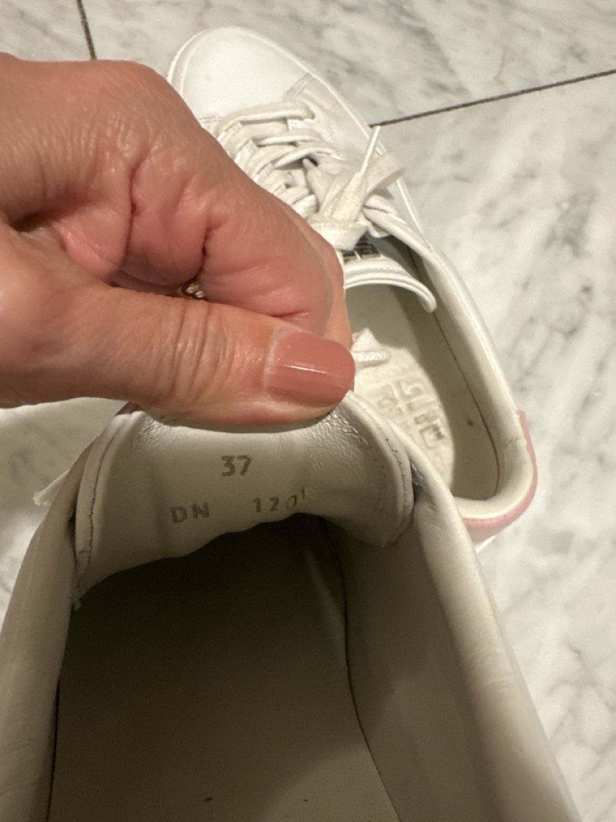 Givenchy Damenschuhe: Givenchy Sneaker Leder weiss rosa Grösse 37 getragen – Gebraucht aus Zürich von shoppingmandy 3