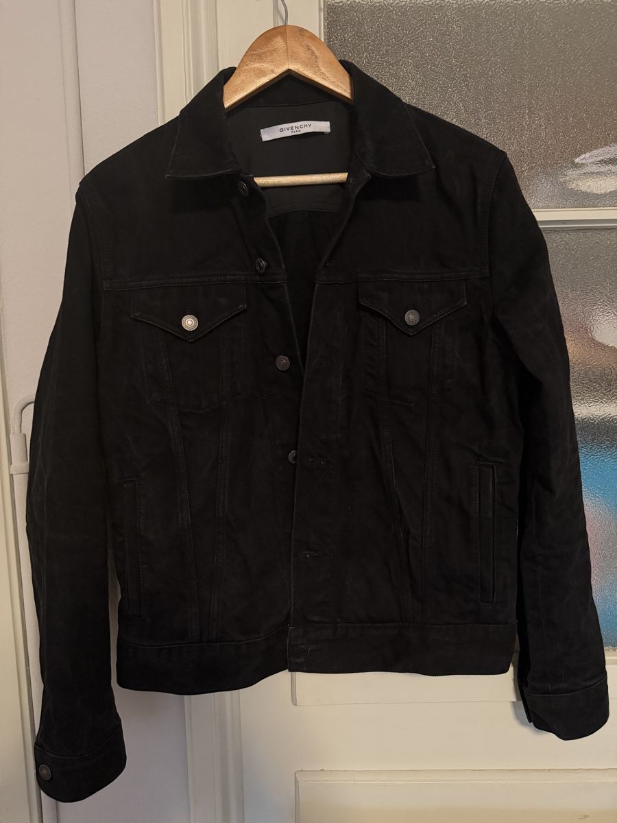 Givenchy Giacche: Veste Givenchy  – Usato da Bern venduto da LVGG