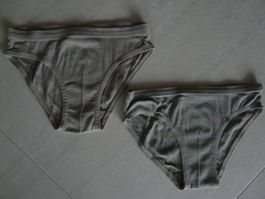 Lot 2 slips Petit Bateau 128