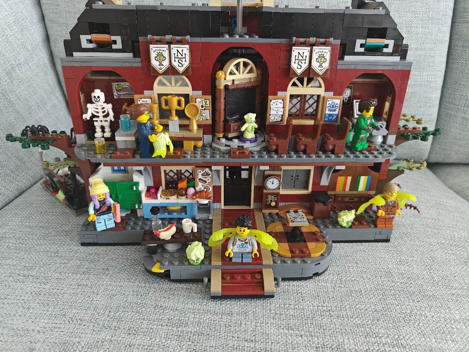 Lego Kit di costruzioni: Lego 70425: Spuck Schule – Usato da Tuggen venduto da Basinger