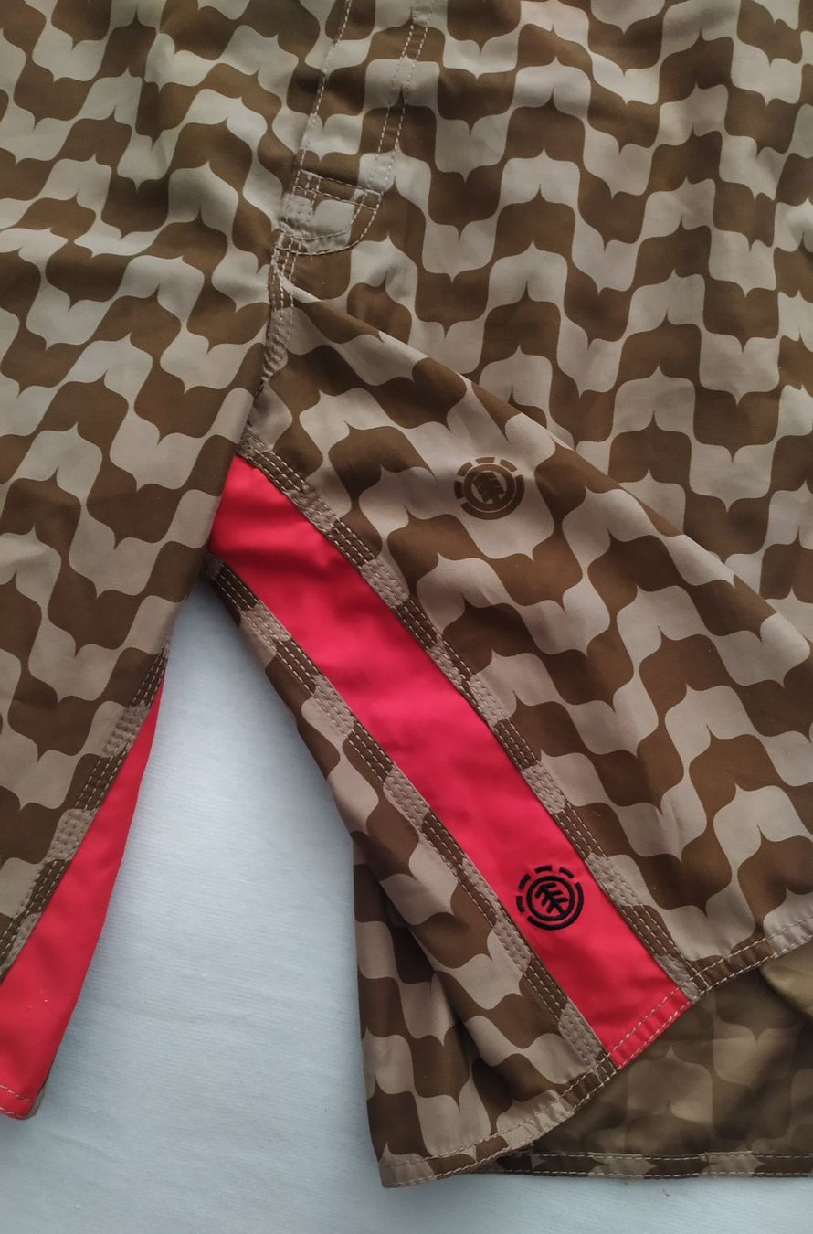 Element Pantaloni: Short vintage ELEMENT largeur 49 cm – Nuovo (secondo la descrizione) da Chezard St-Martin venduto da Loucail 3