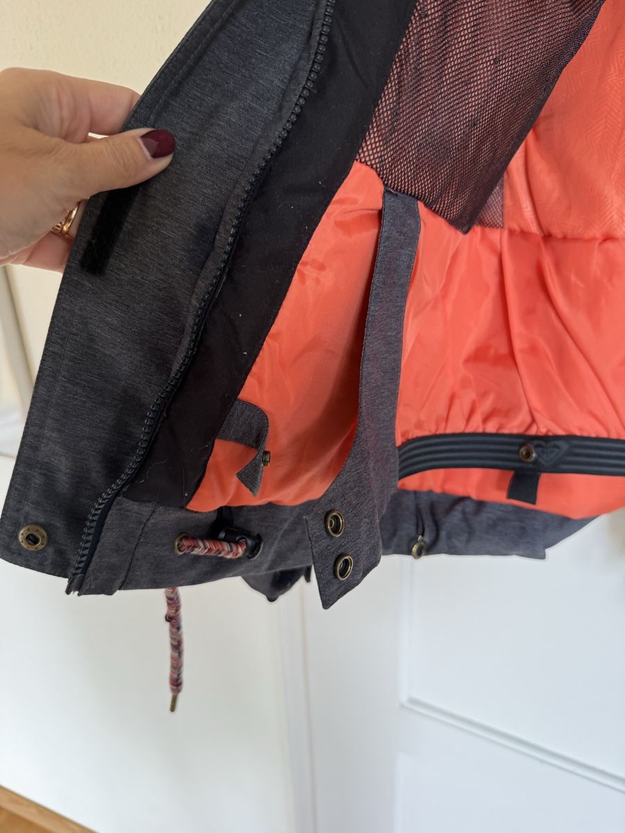 Roxy Giacche: Roxy Skijacke Damen grau Grösse M – Usato da Remigen venduto da lsp02 2