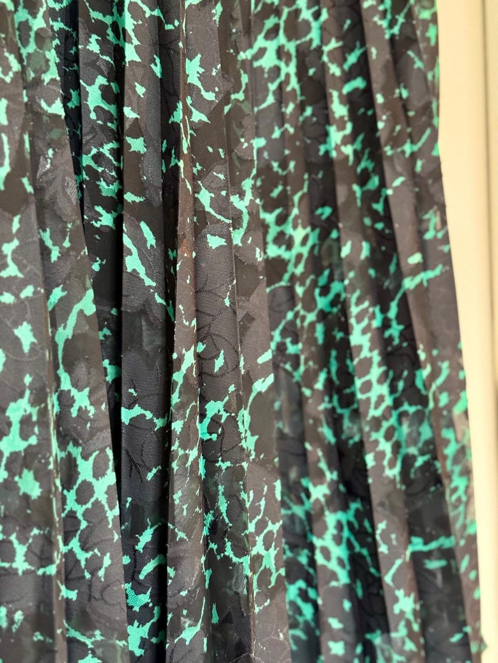 Röcke: Plissee-Rock mit Animal-Print in S – Gebraucht aus Hergiswil NW von Shintana 1