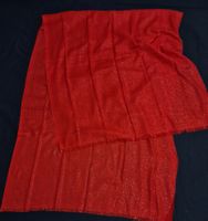 Schal in roter farbe mit glitzer