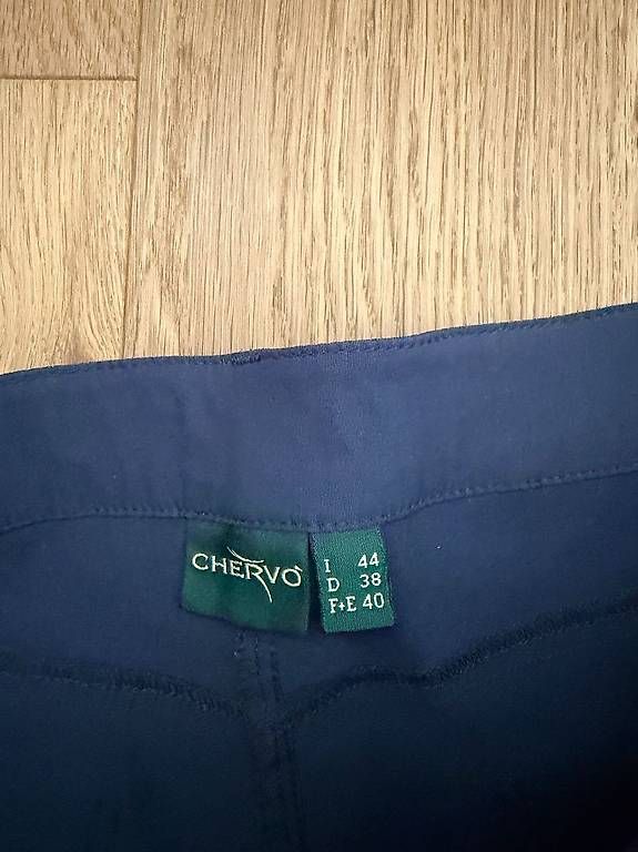 Hosen: Chervo Shorts navy – Gebraucht aus Holzhäusern / Rotkreuz von C.I.01 1
