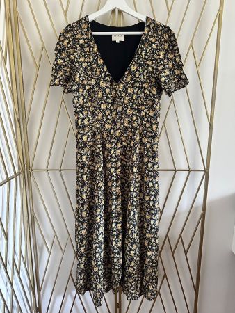 Sézane Kleid Blumenmuster schwarz floral gebraucht Grösse 40