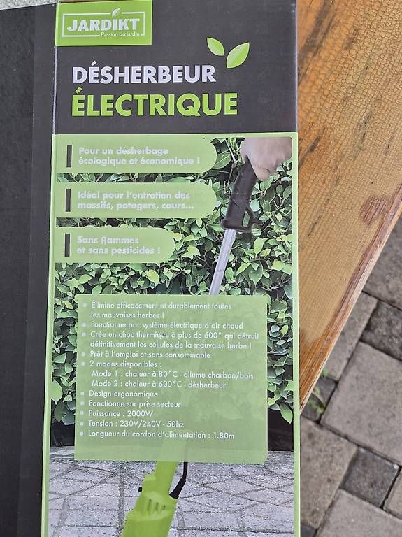 Tutti gli attrezzi: Elektrischer Unkrautvernichter – Usato da Wallenwil venduto da Britishbulldog