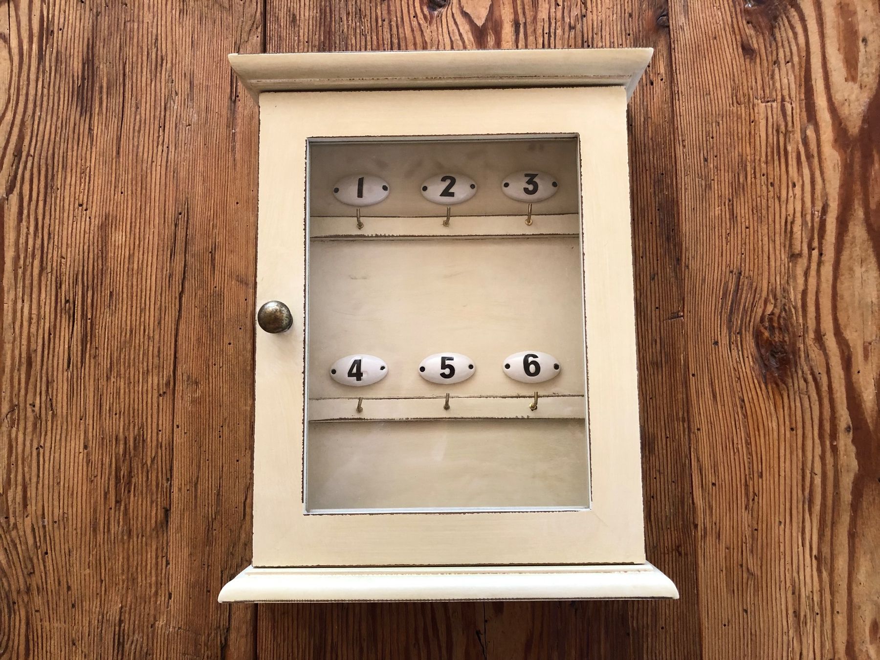 Vetrine: Wunderschönes Shabby Chic Schlüssel Kasten – Usato da Herzogenbuchsee venduto da Feltre.
