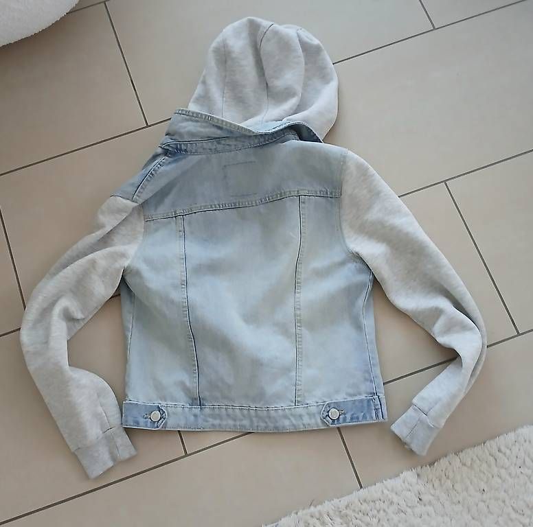 Jacken: Schöne Jeansjacke – Gebraucht aus Hinwil von Sabirose9 1