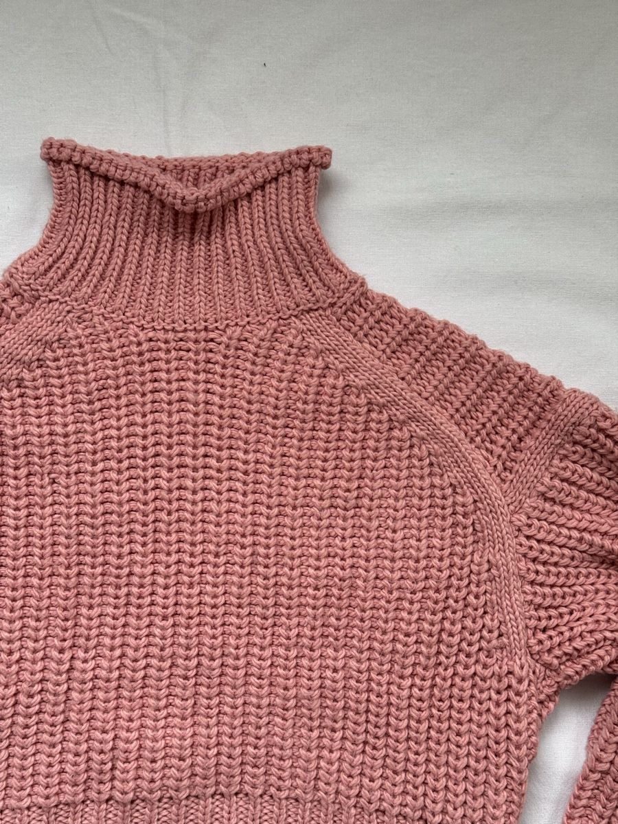 H&M Pulls & Sweat-shirts: Pullover H&M Rosa Gr. XS oversized cropped – D'occasion à Kreuzlingen par EmineColak 1