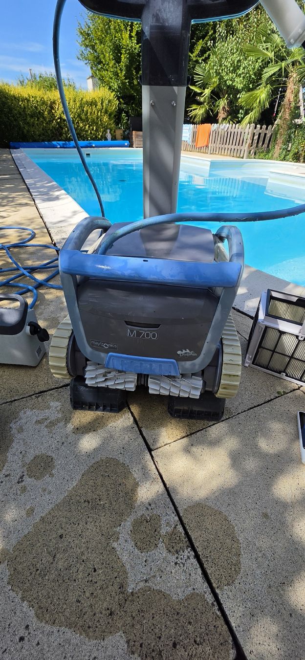 Dolphin Accessori per Piscine: Poolroboter Maytronics Dolphin M700 APP Poolreiniger Profi – Usato da Breitenbach venduto da gnieserli 6
