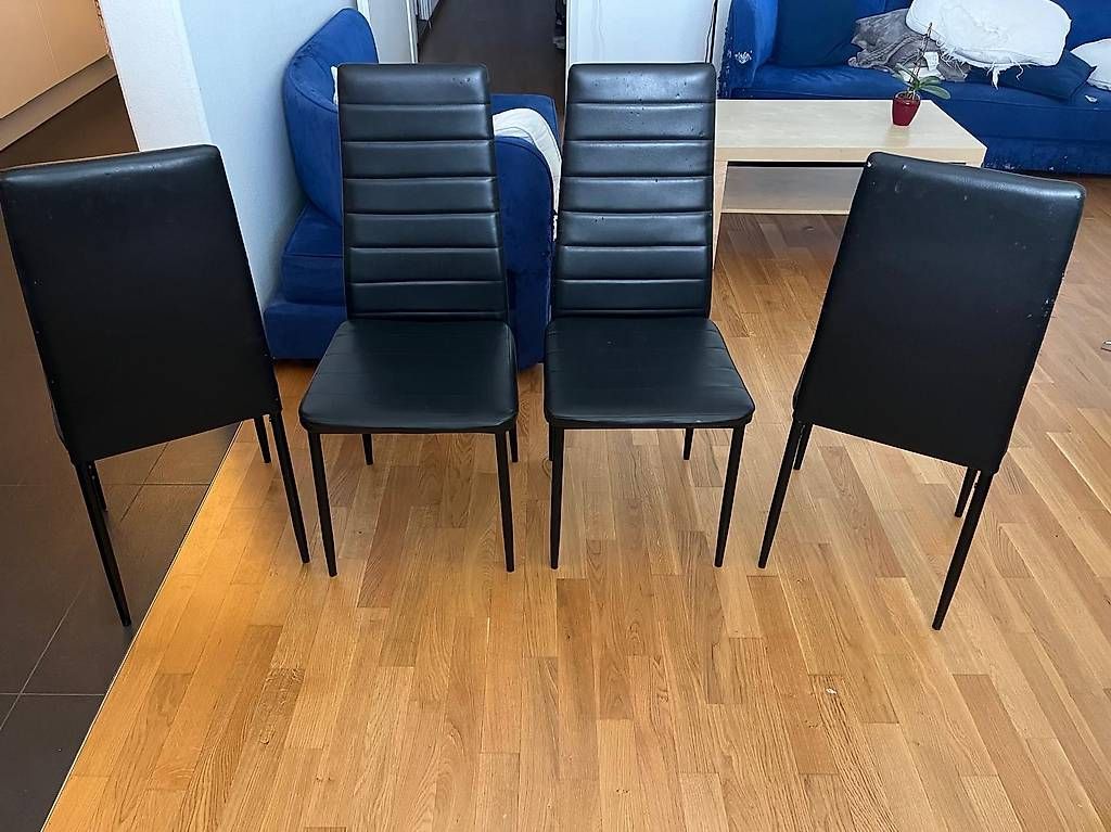 Chaises: Chaises en similicuir  – D'occasion à Les Avanchets par jas_8yjp