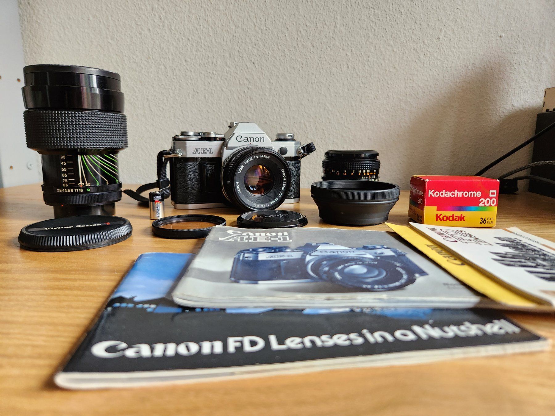 Canon Fotocamera: Canon AE-1 + lenses and accessories – Usato da Oberwil b. Zug venduto da adi_r8nm 1