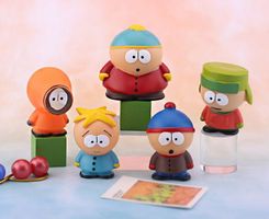 South Park Figuren Set Kenny Cartman Kyle Stan DVD Comic