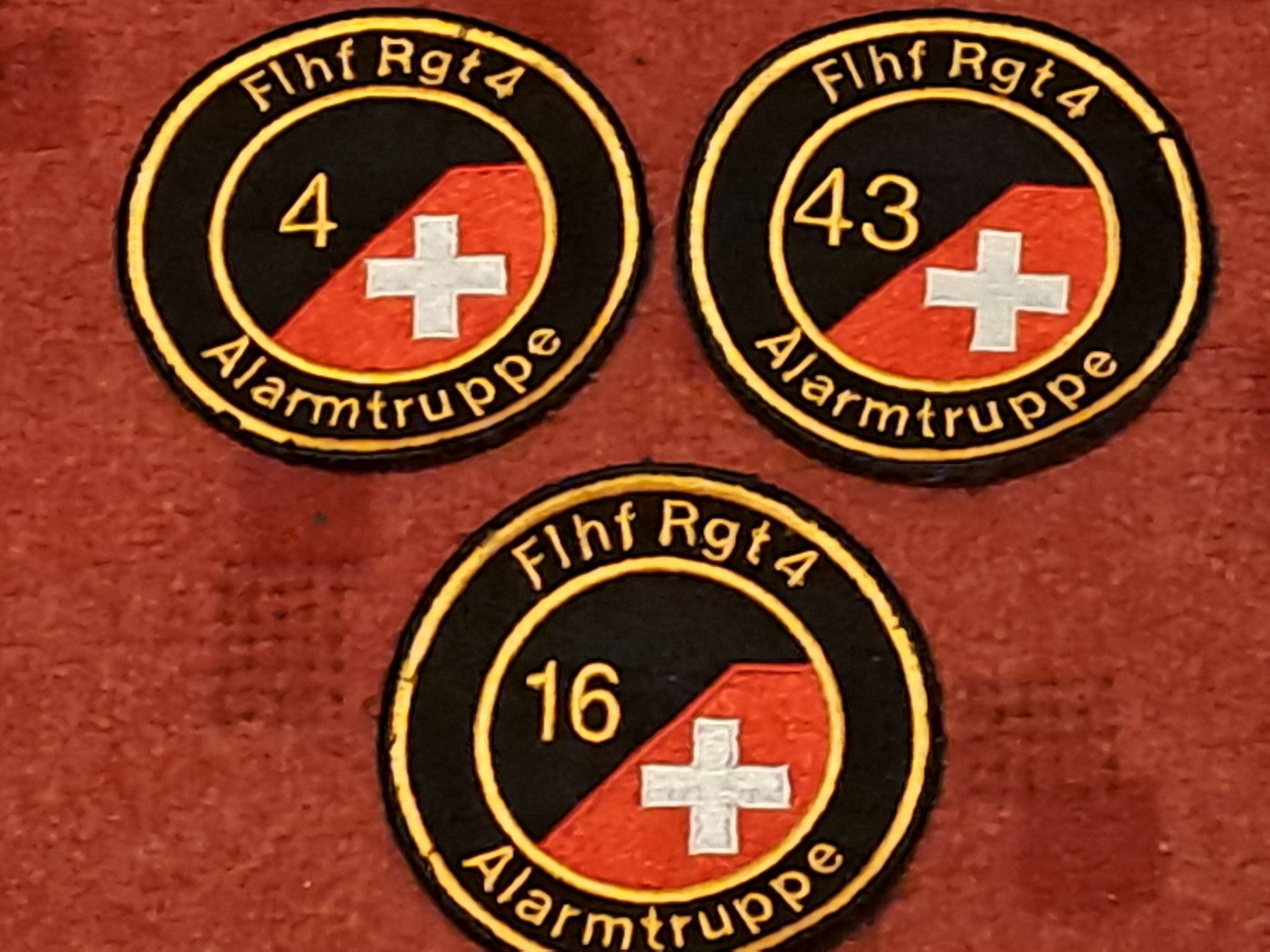 Schweizer Armee Placchette & Badge: 3 Badge der Alarmtruppe – Usato da St.Gallen venduto da Infanteriewerk
