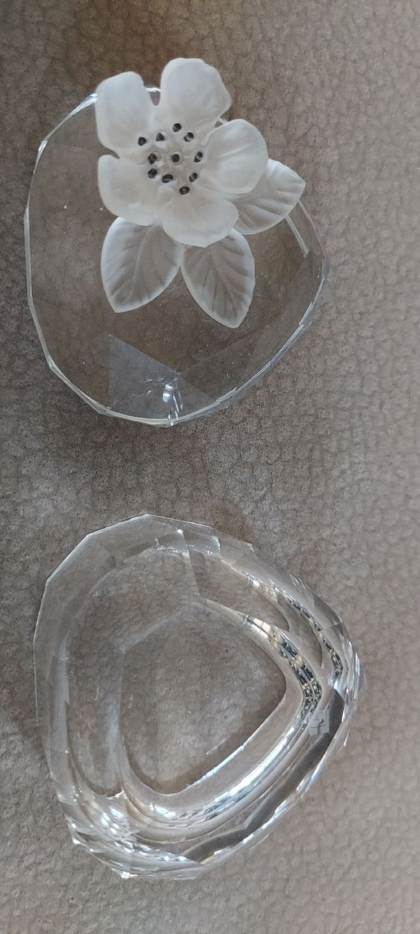 Swarovski Figuren: Swarovski Dose im Herzform mit Blume – Neu (gemäss Beschreibung) aus Liestal von swary007 2