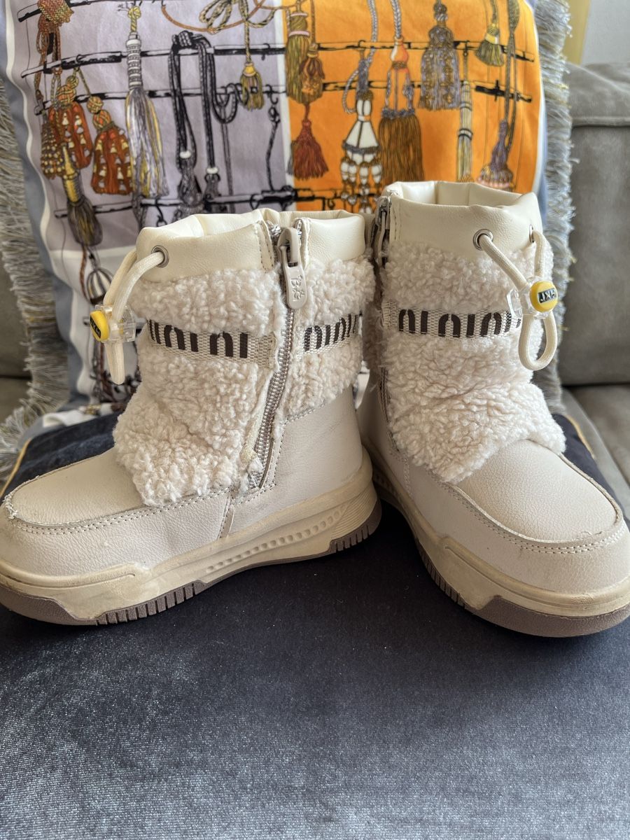 Scarpe per ragazzi: Kinder Winterstiefel Gr. 25 – Usato da Oberengstringen venduto da Baby_Fashion 3