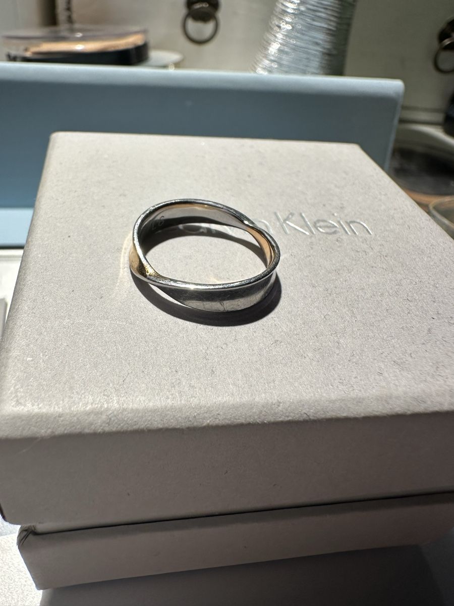 Calvin Klein Anelli: Bague Calvin Klein en acier – Usato da Savagnier venduto da Pivovar2 2