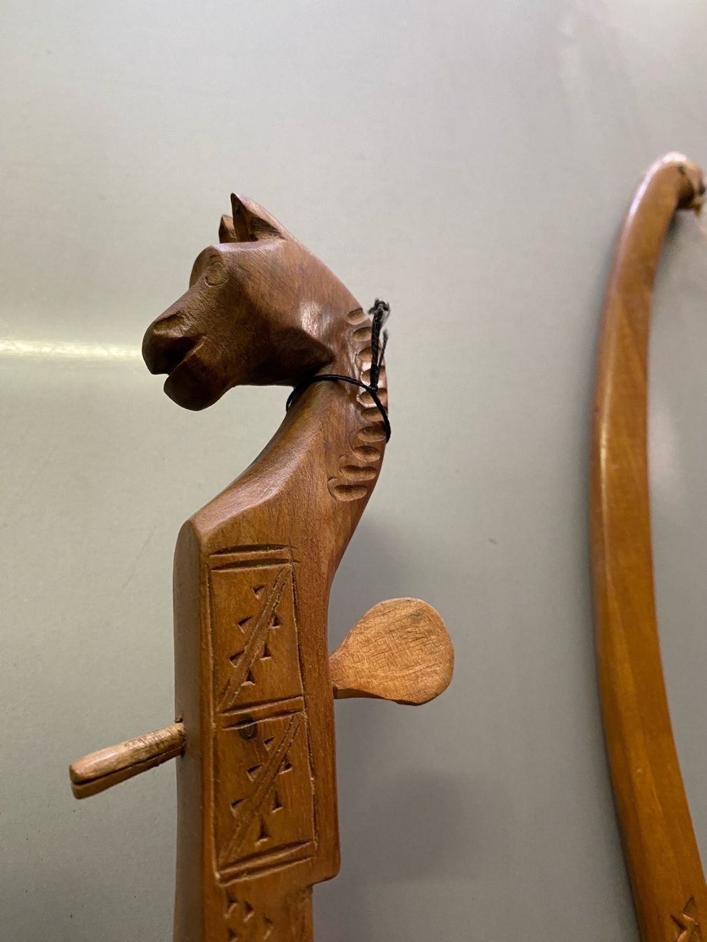Strumenti musicali: Antike Gusle - Traditionelle Streichlaute mit Bogen – Difettoso da Moosleerau venduto da CCars_Autohandel 3