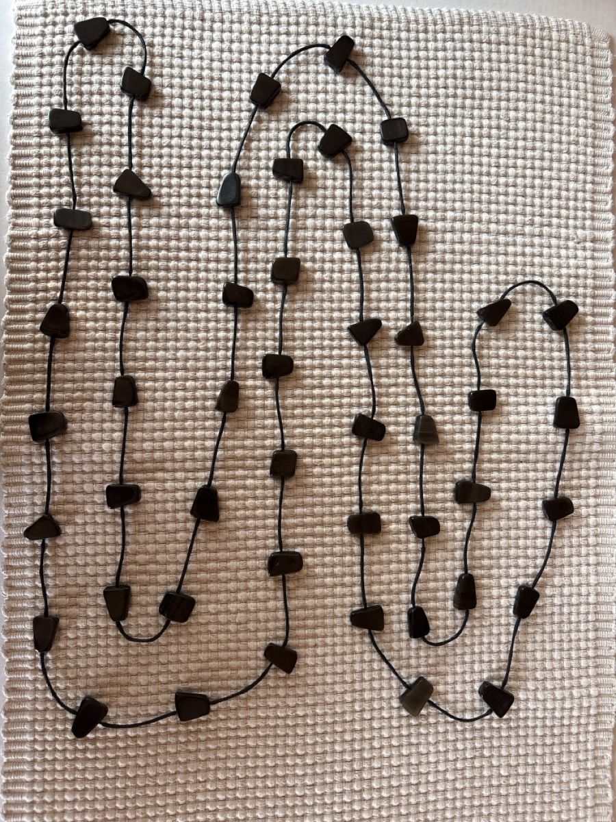 Ketten: Modeschmuck Kette mit Kunststoffperlen – Gebraucht aus Rümlang von resale35