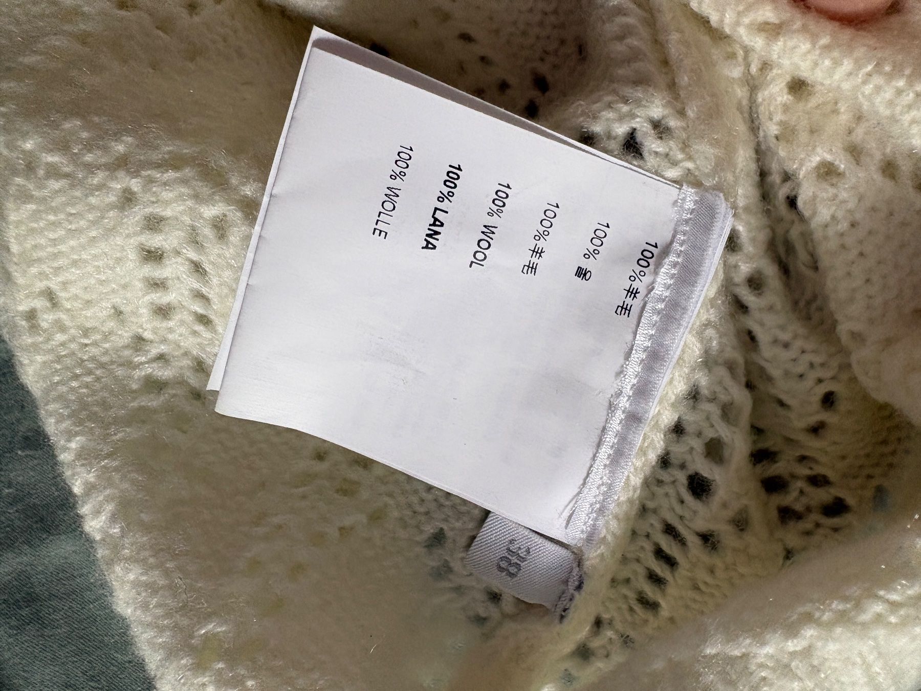 Miu Miu Top: Wool Miu Miu White Knit Top – Usato da Nyon venduto da My_wardrobe 7